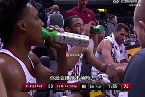 疯狂！赛克斯顿累到吸氧续命，场上更是出现3打5的名场面！